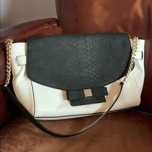 Kate Spade classic leather almost brand new ,